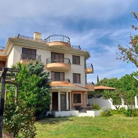Villa B&B Varna Buitenkant foto