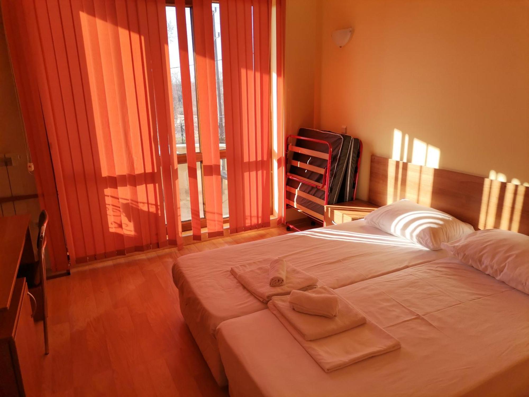 Villa B&B Varna Buitenkant foto