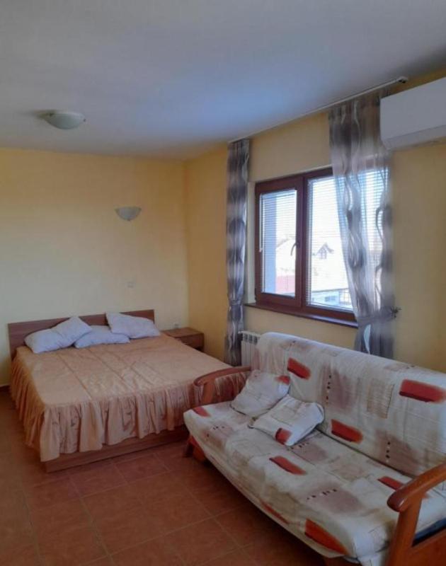 Villa B&B Varna Buitenkant foto