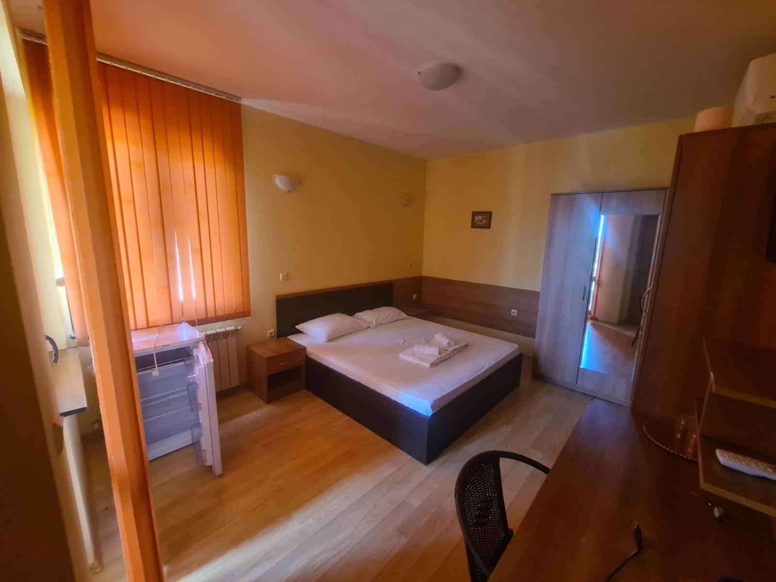 Villa B&B Varna Buitenkant foto