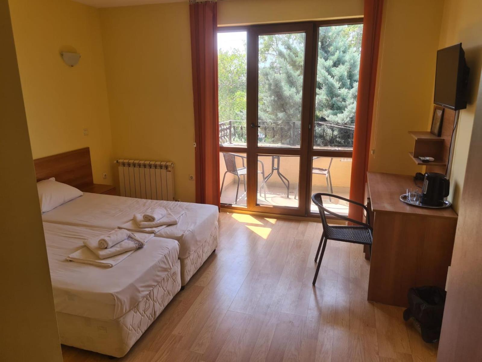 Villa B&B Varna Buitenkant foto