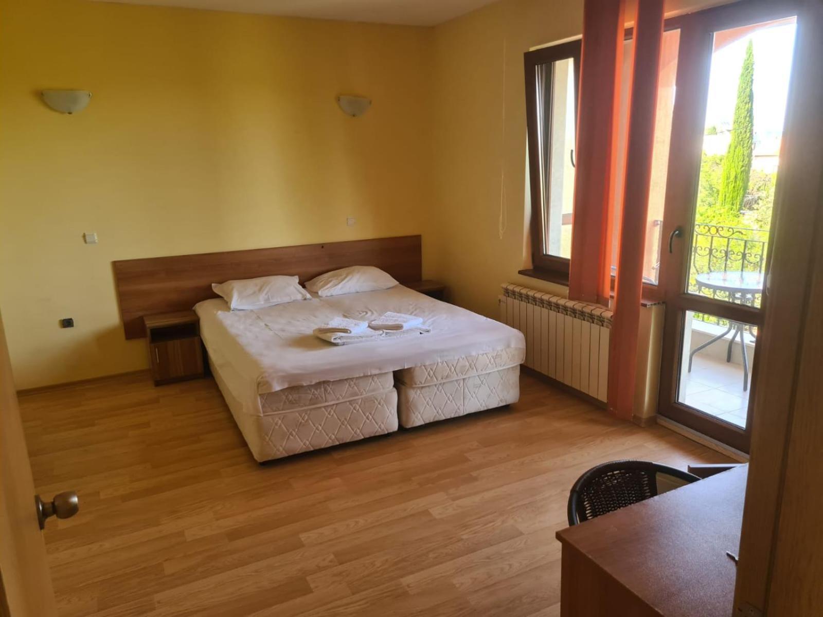 Villa B&B Varna Buitenkant foto